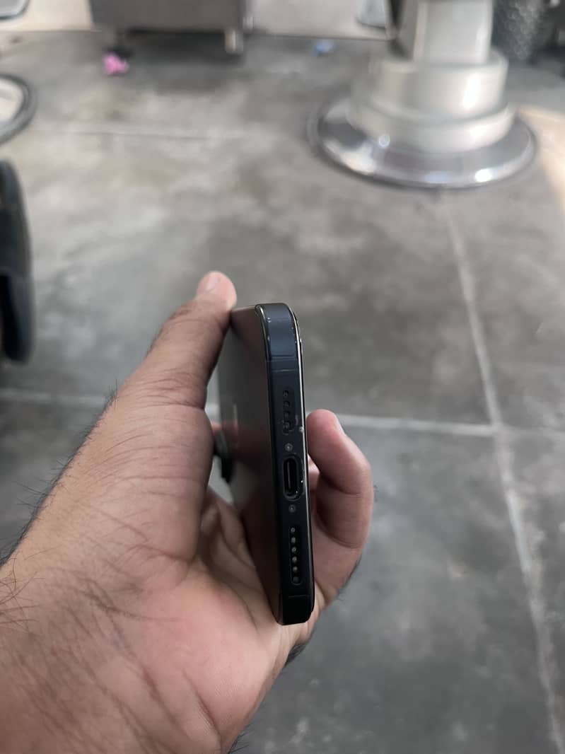 iPhone 16 plus 0