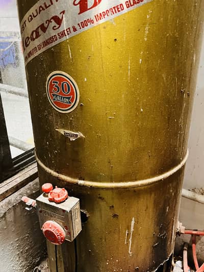 30 GALLONS HEAVY DUTY GEYSER