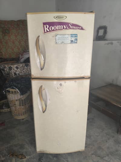 Refrigerator For sale all oky 10/10