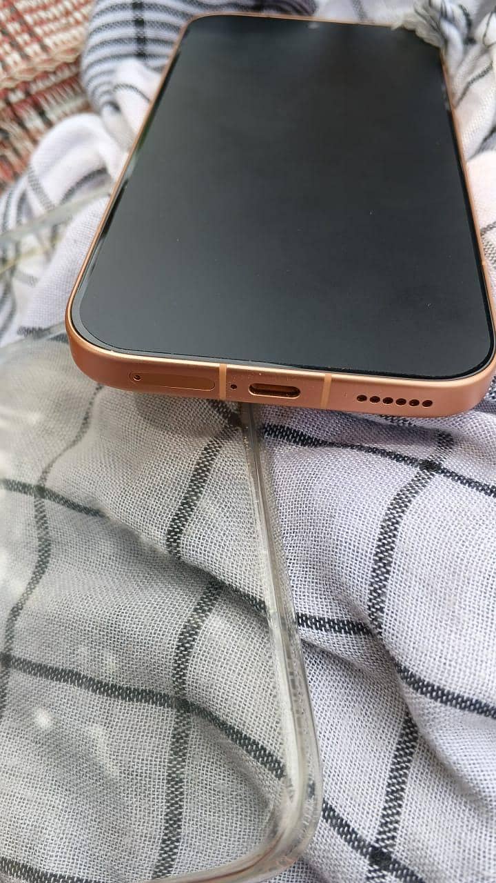 Honor 600 4