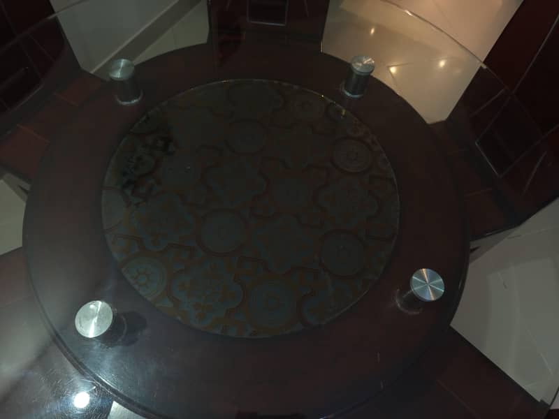 round dining table 6 sitter 1