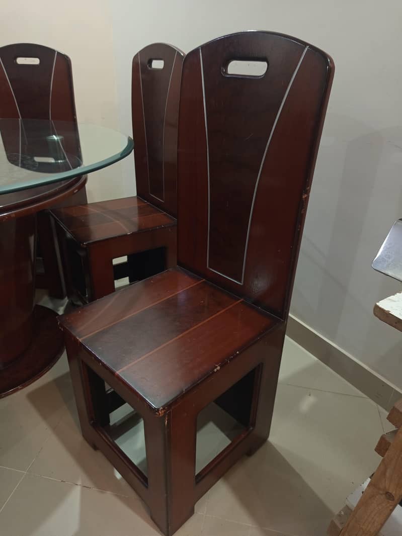 round dining table 6 sitter 3