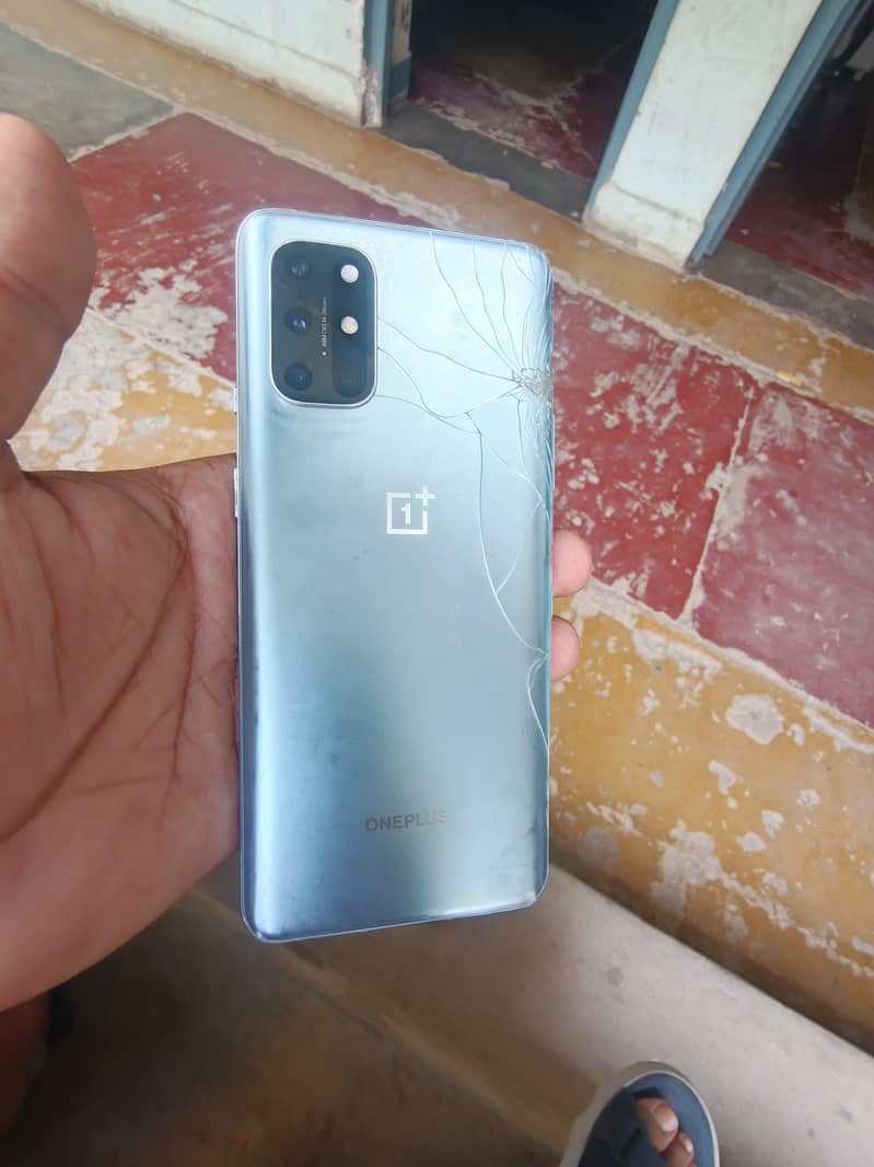 one plus 8t 4