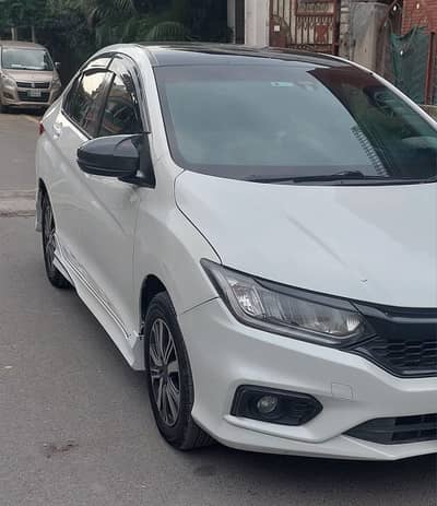 Honda Grace Hybrid 2019