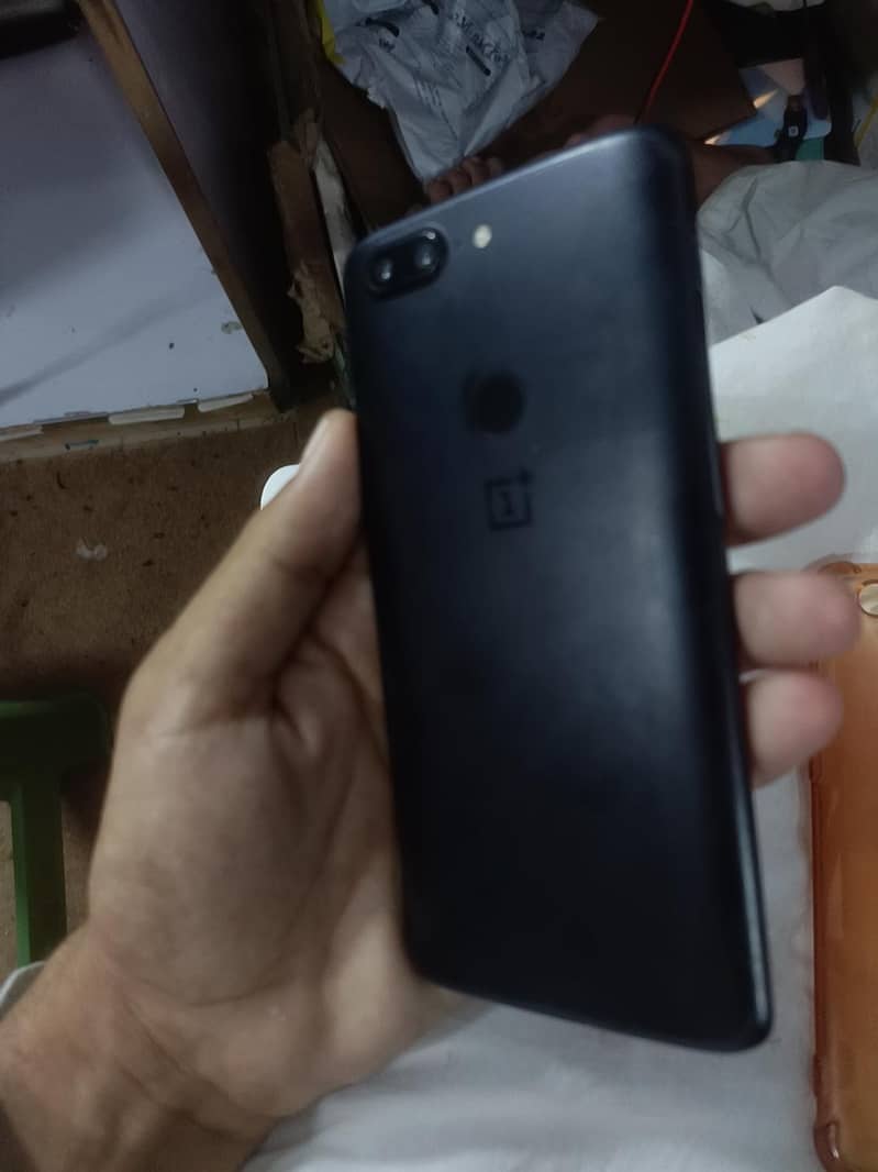 OnePlus 5T 6