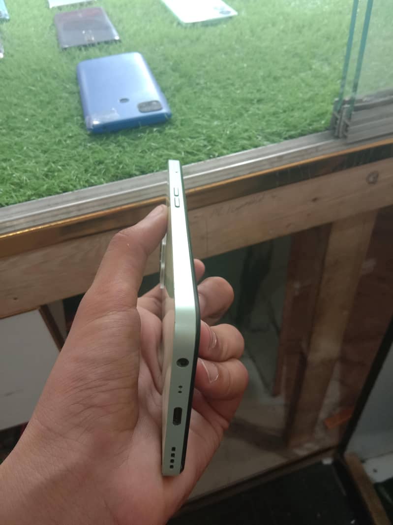 Realme C35 3