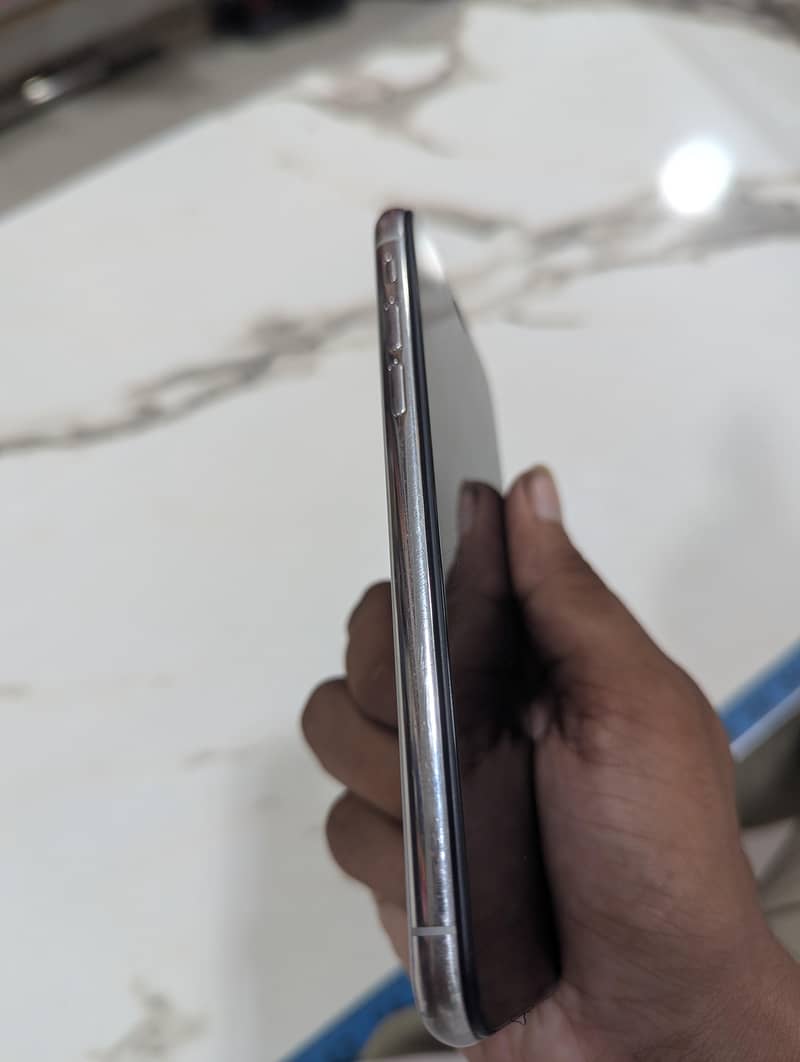 Apple iPhone X 2