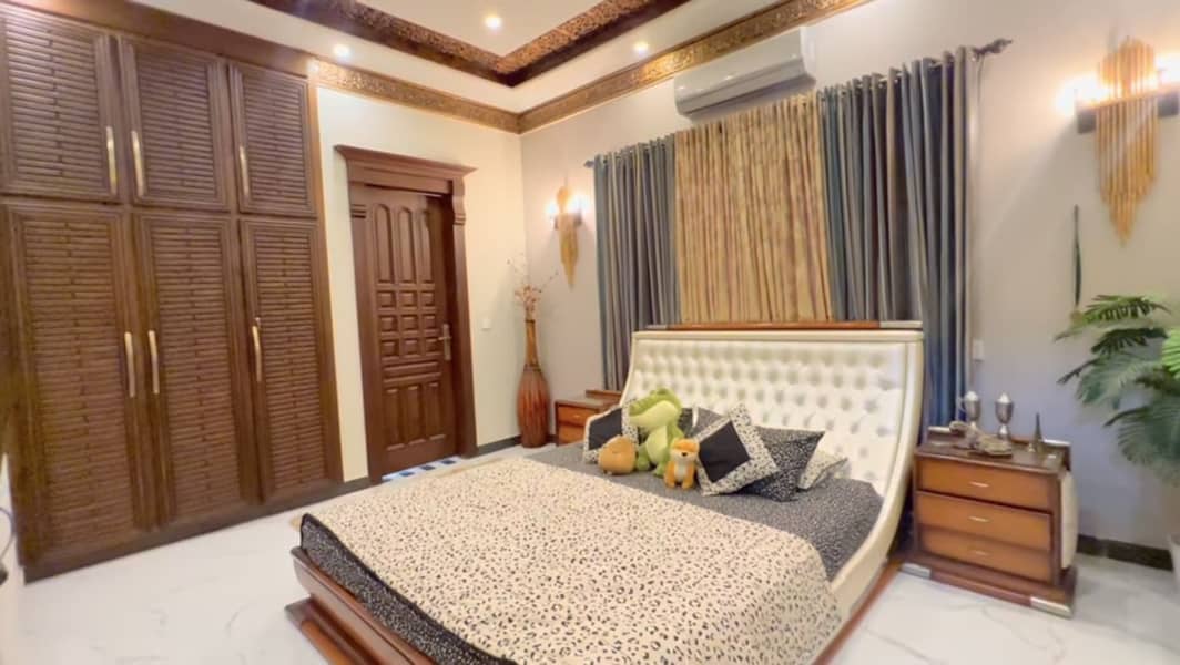 Solid wood bed set 0
