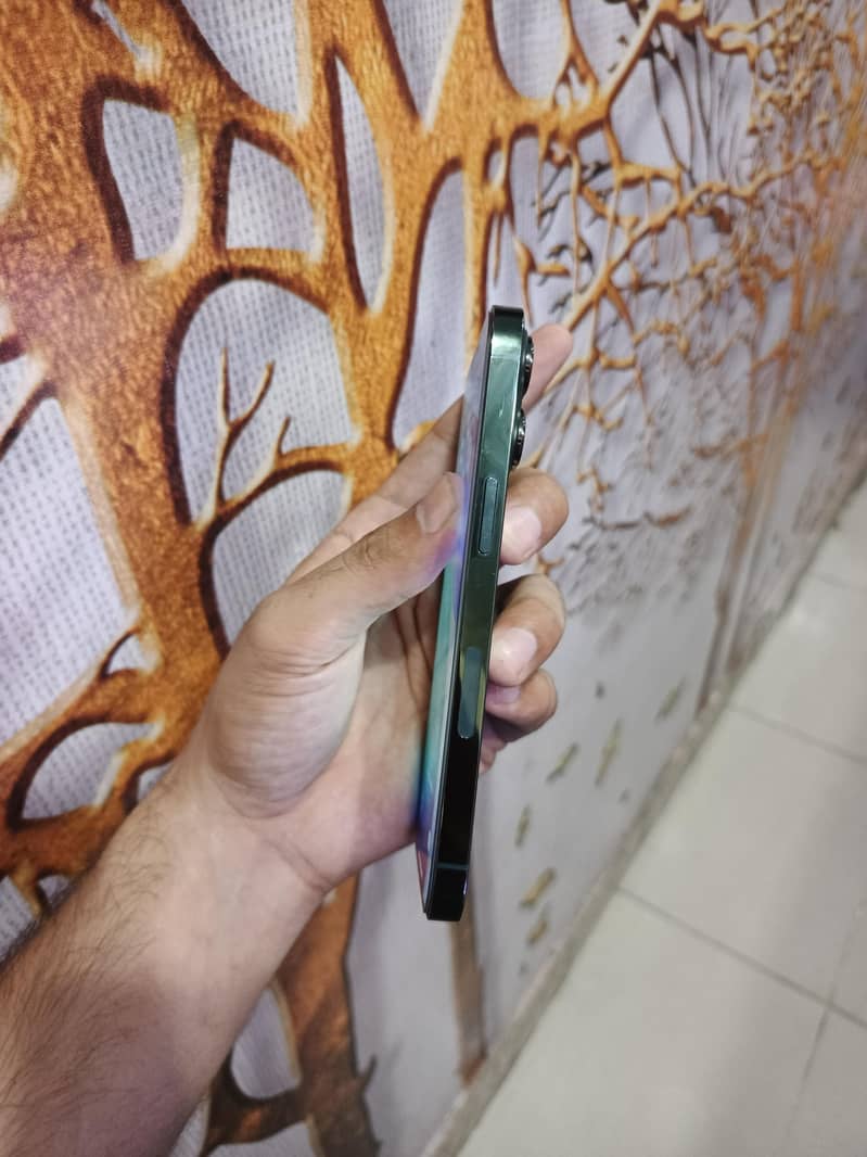 iPhone 13 Pro 1