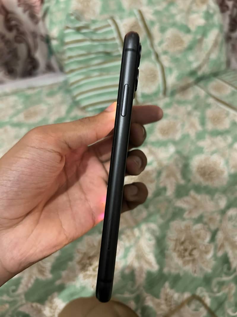 Apple iPhone 11 6