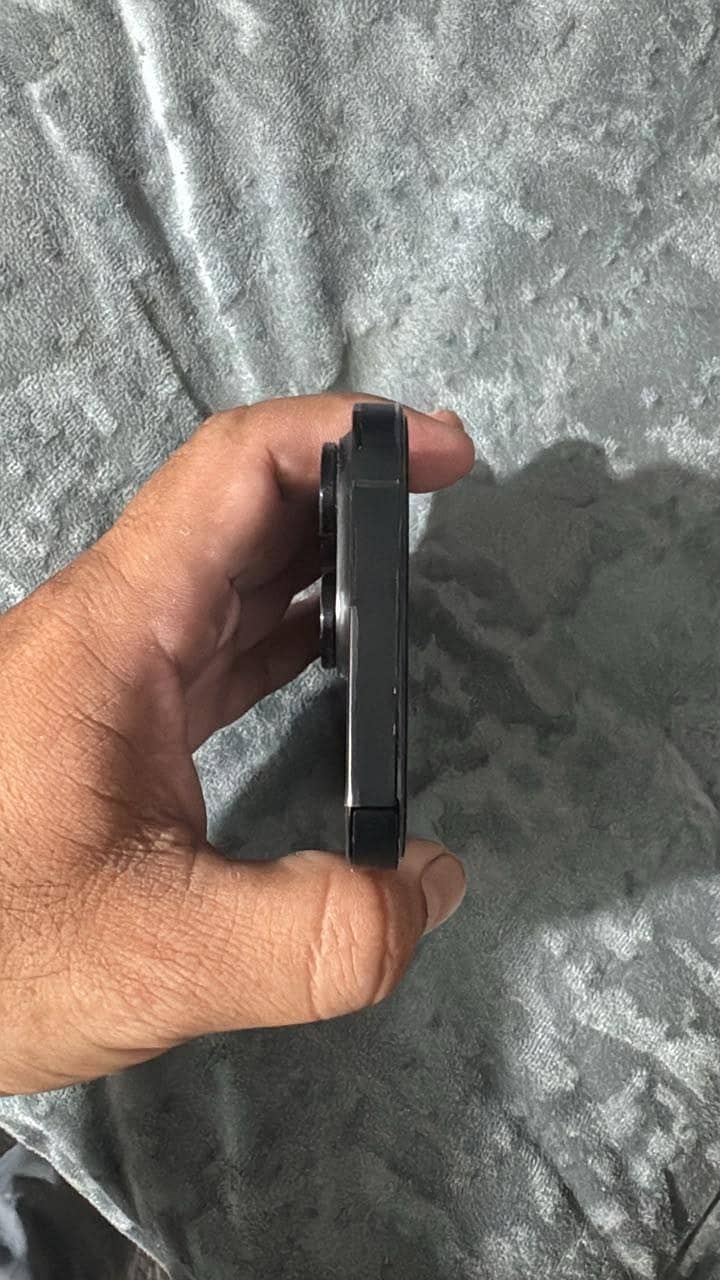 Apple iPhone 14 Pro 2