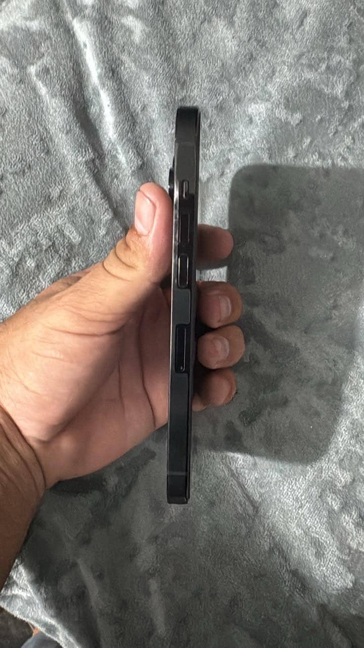 Apple iPhone 14 Pro 4