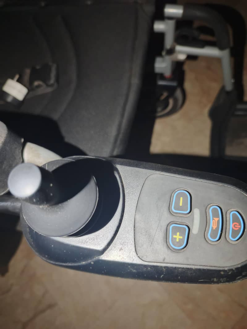 electric wheelchair 1