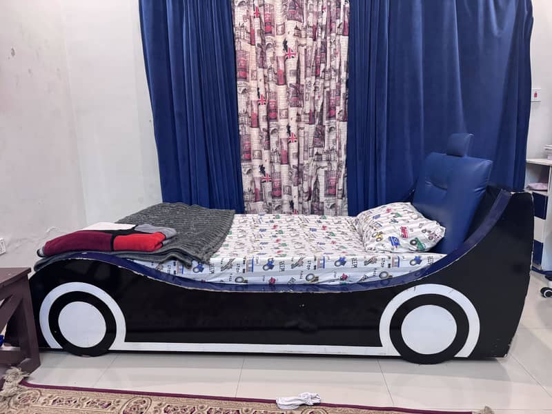 Single car bed with side table 3