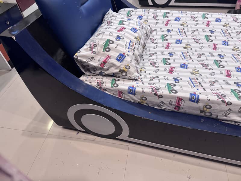 Single car bed with side table 5
