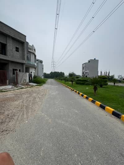 Prime Location 3 Marla Plot Available In Ali Block, Al Kabir Town Phase 2