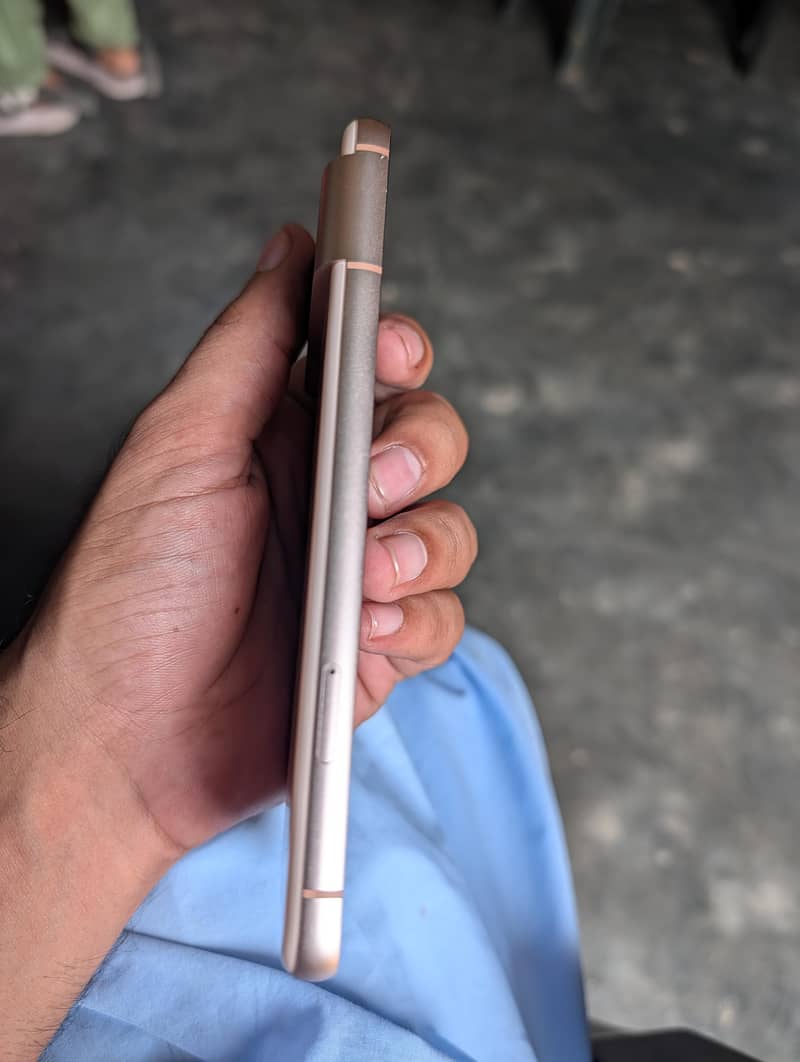 Google pixel 8 3