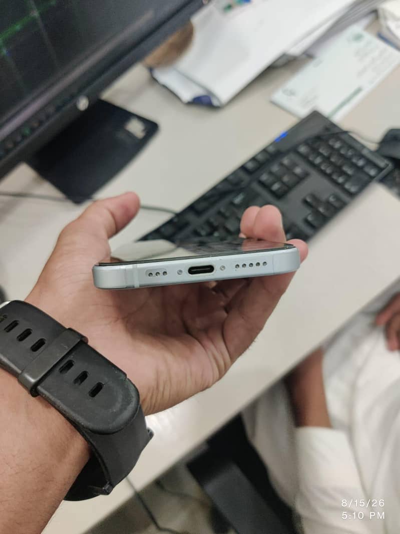 Apple iPhone 15 2