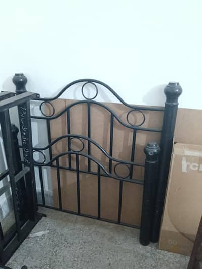 02 Single Iron beds