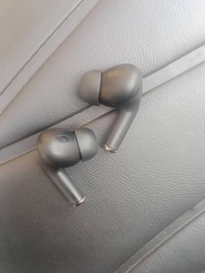earbuds