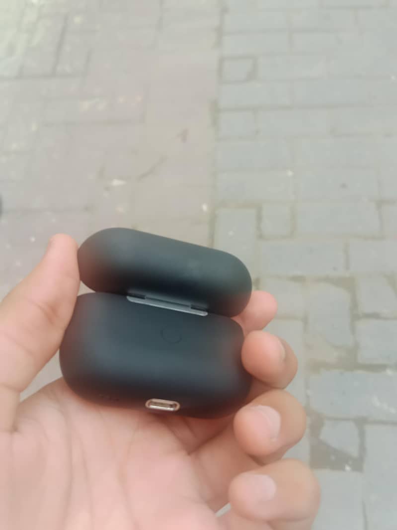 earbuds 4