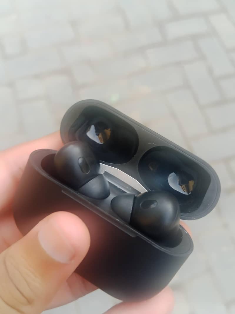 earbuds 5