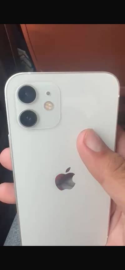 Apple iPhone 12
