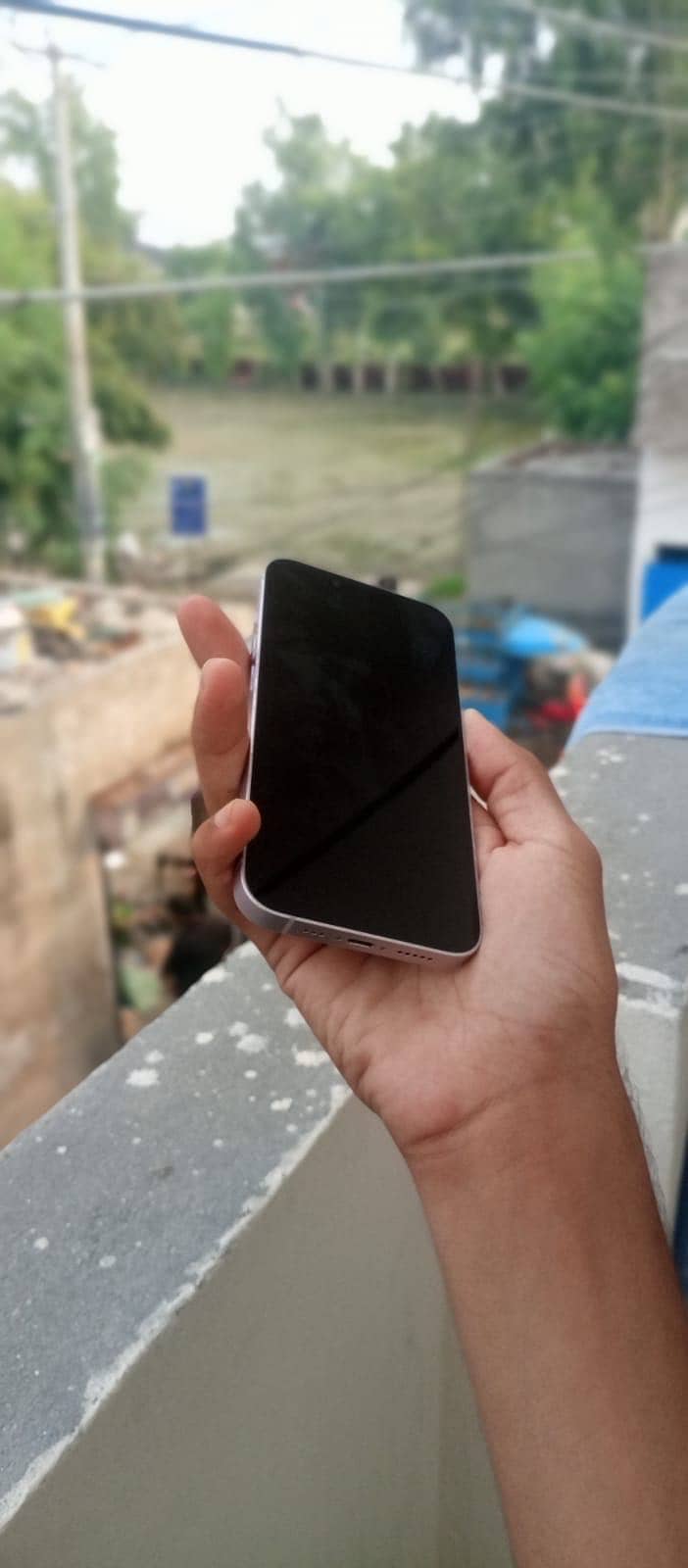 Apple iPhone 14 3