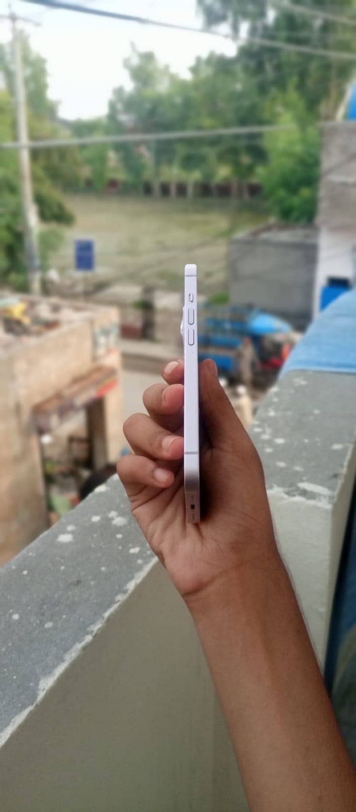 Apple iPhone 14 4