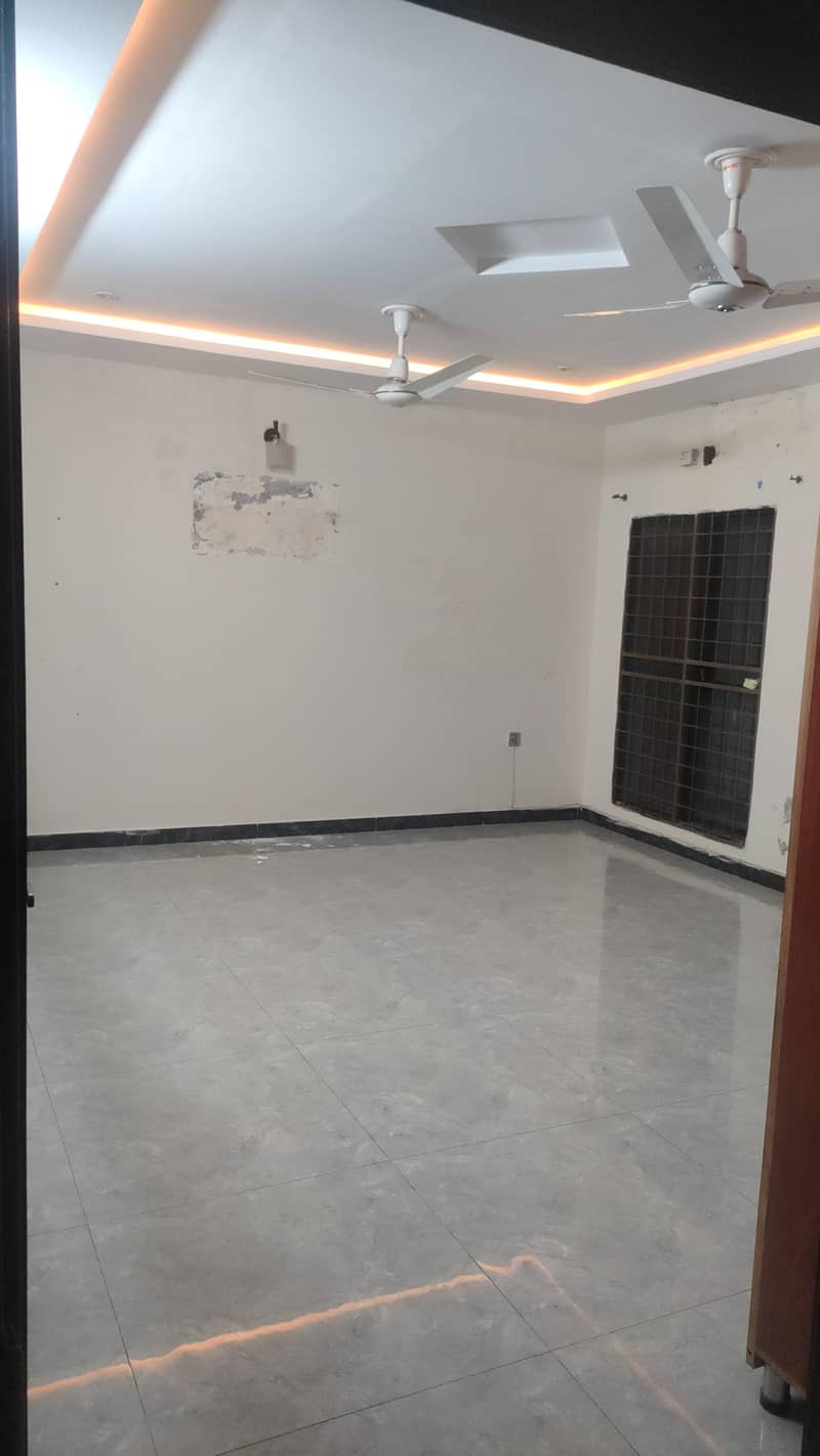 One bedroom portion 3
