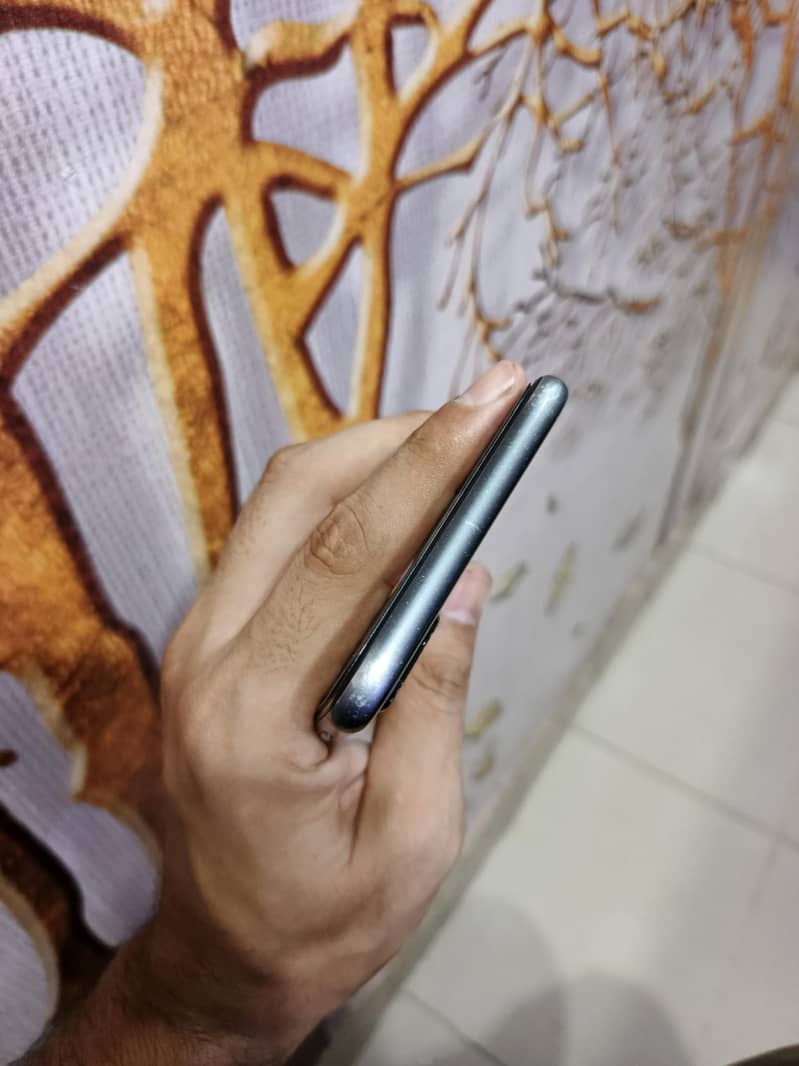 8 plus Non pta 3
