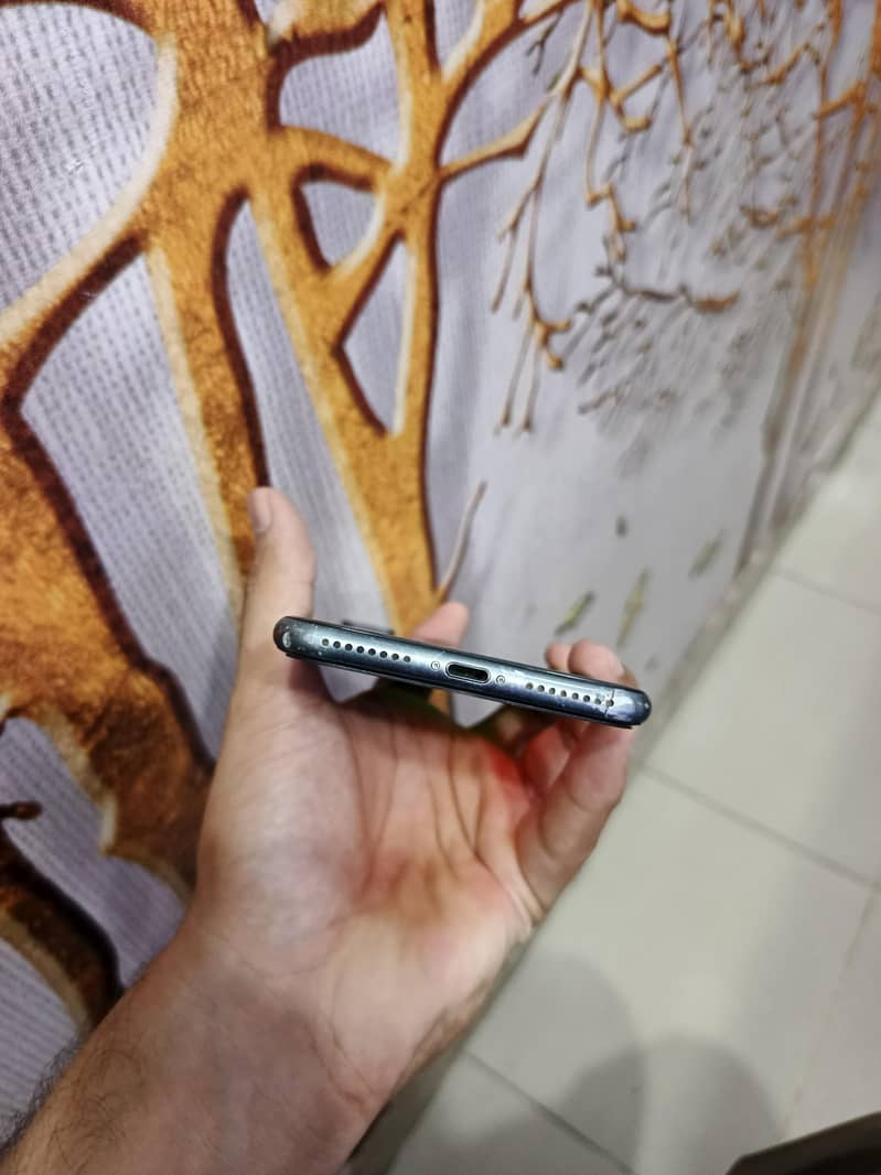 8 plus Non pta 4