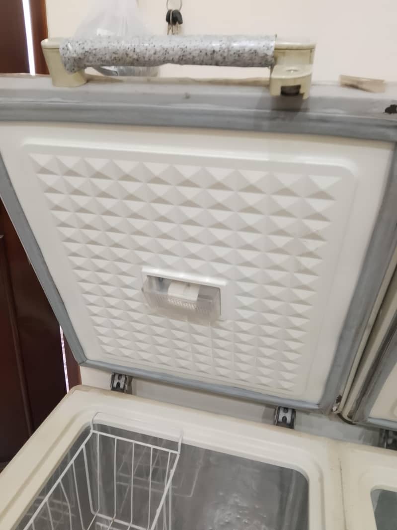 Freezer. . 3