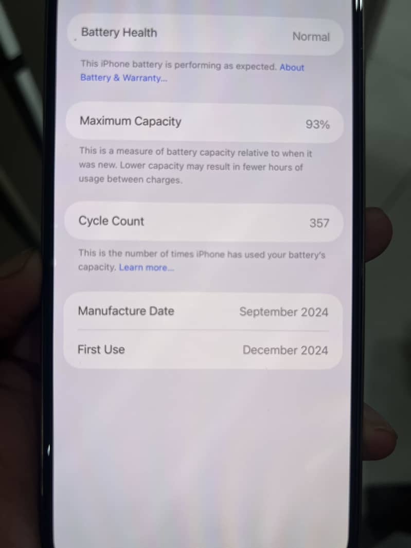 Apple iPhone 16 Pro Max 4