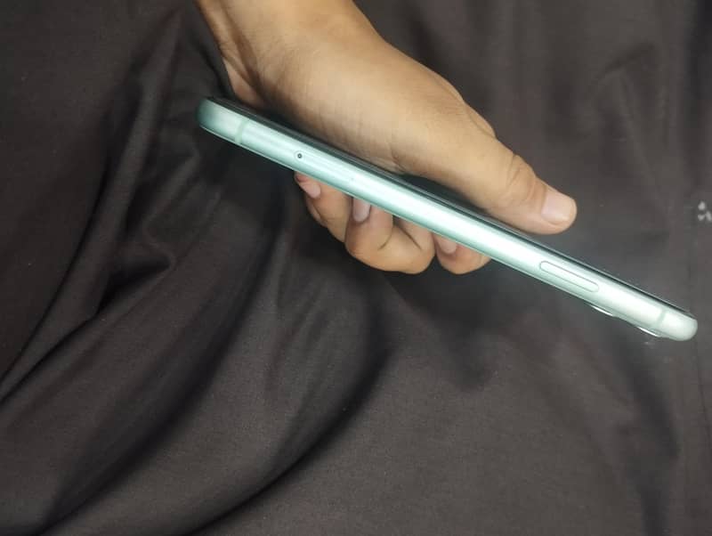 Apple iPhone 11 1