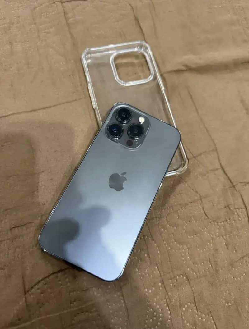Apple iPhone 13 Pro 1