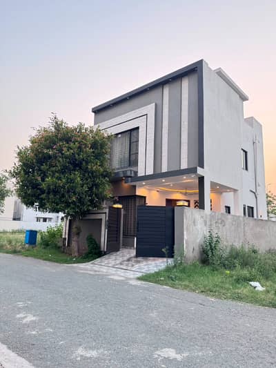 100 % Original Picture Defence 5 Marla Fully Furnished House For Sale Phase 9