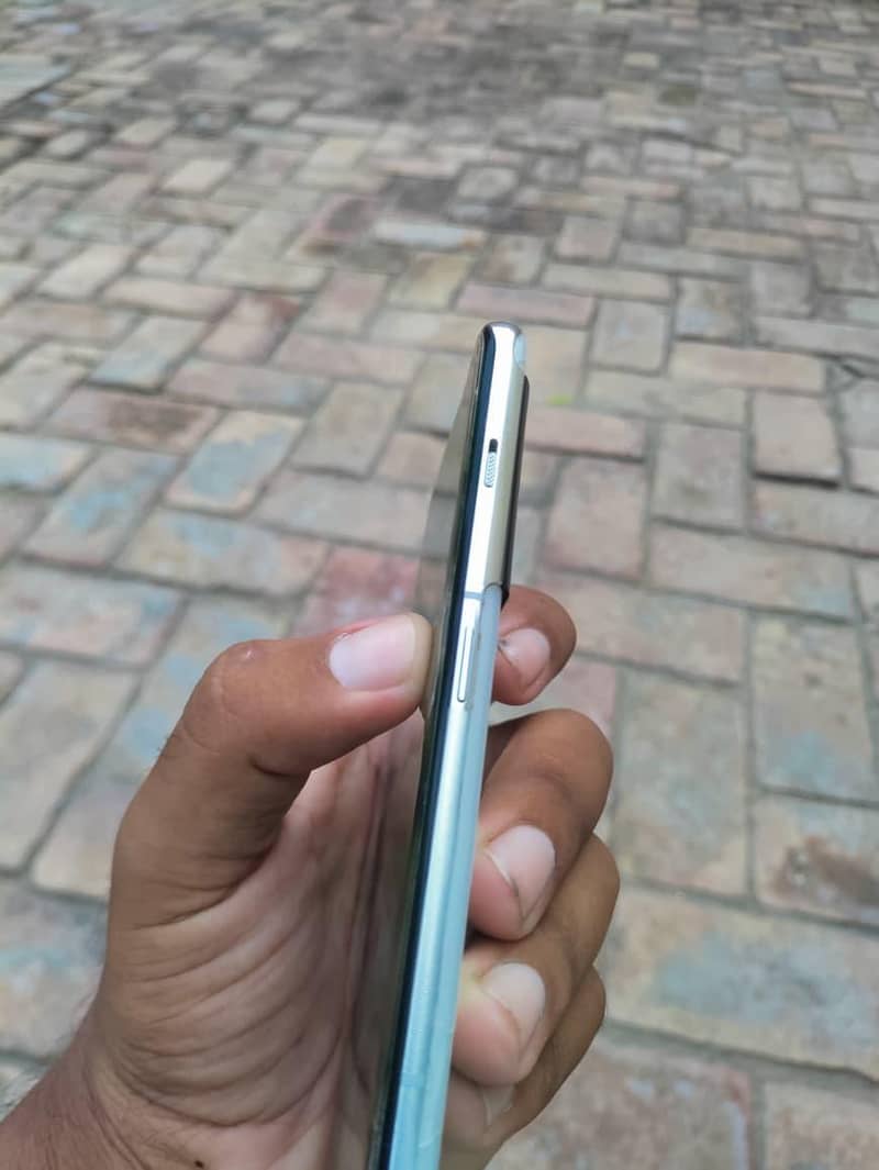 One Plus 10 Pro 1