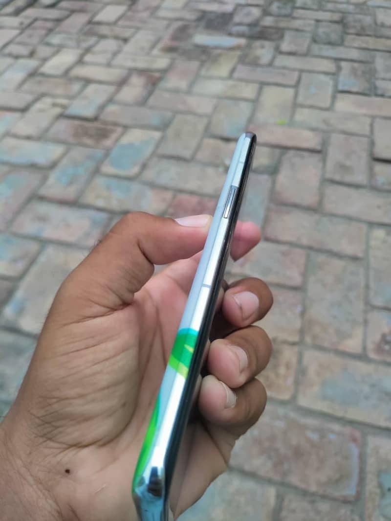 One Plus 10 Pro 5