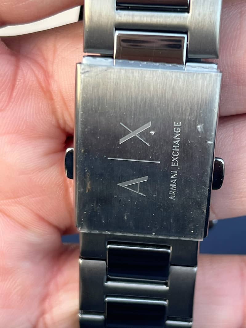 ARMANI EXCHANGE 8