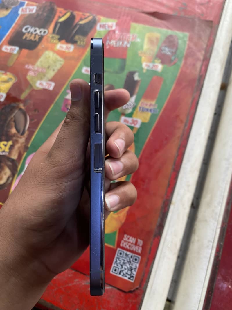 Apple iPhone 13 Pro Max 4