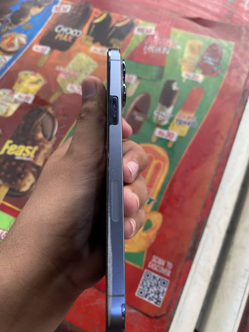 Apple iPhone 13 Pro Max 5