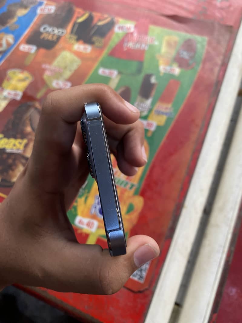 Apple iPhone 13 Pro Max 6