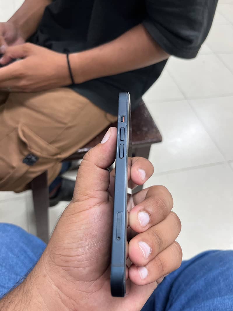 Apple iPhone 13 1