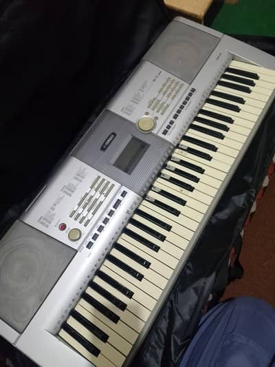 Yamaha PSR 295 KEYBOARD