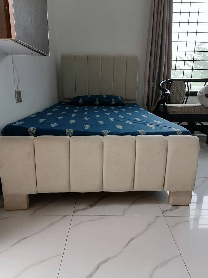 Single bed 2