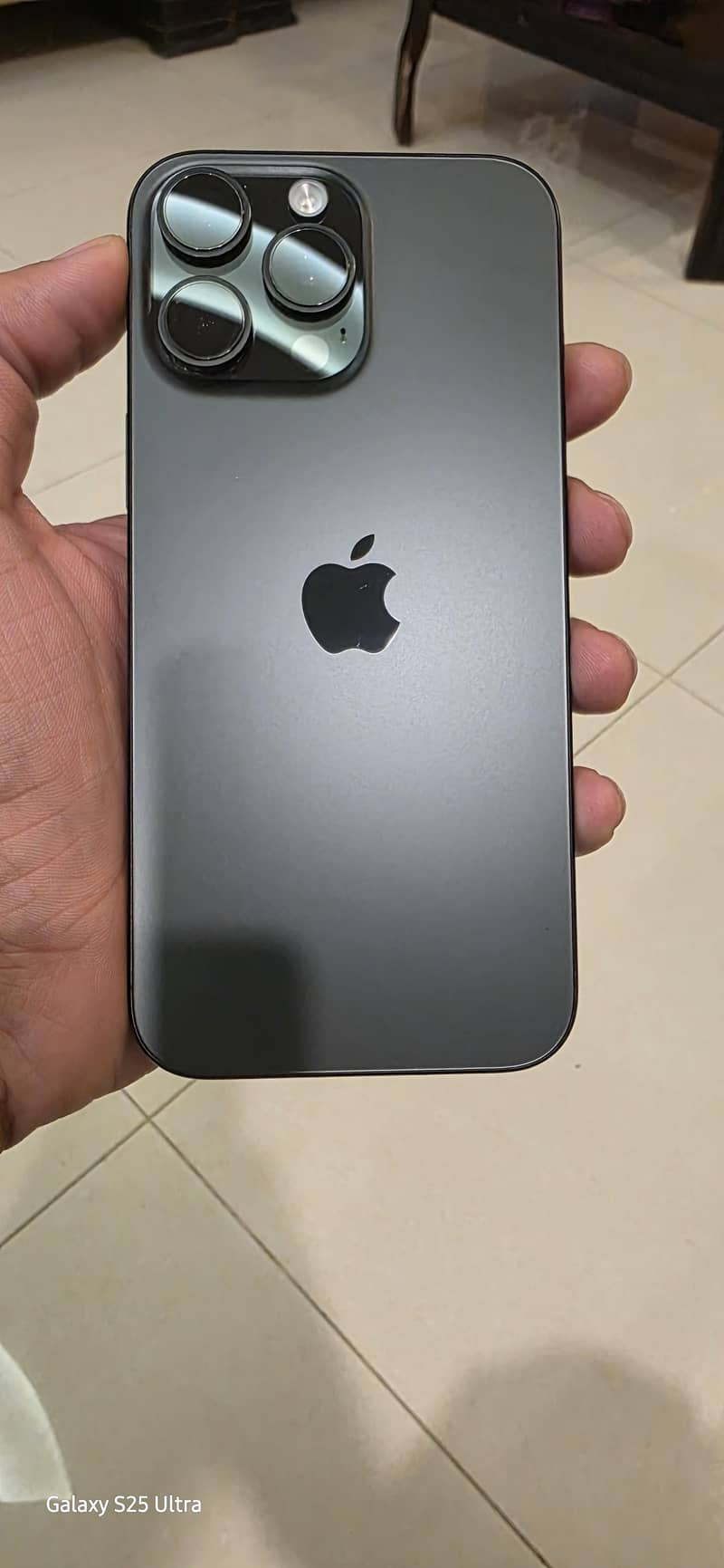 Apple iPhone 16 Pro Max 0