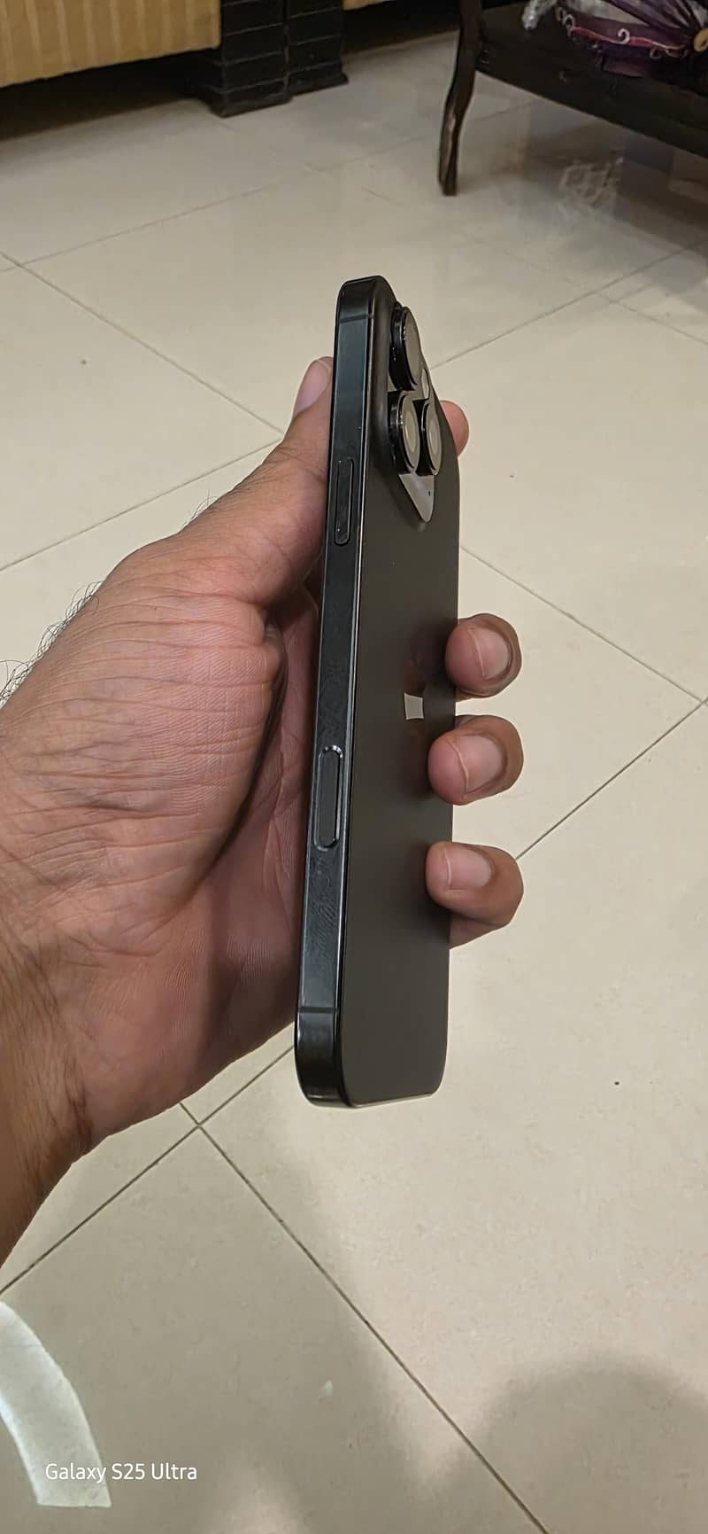 Apple iPhone 16 Pro Max 1