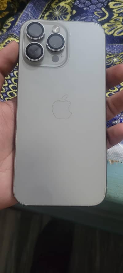 Apple iPhone 16 Pro Max