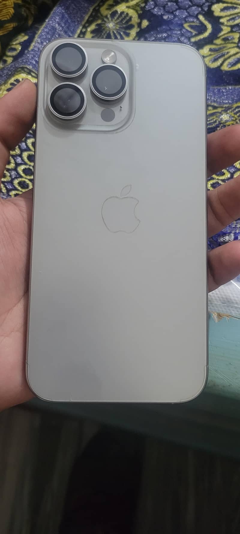 Apple iPhone 16 Pro Max 0